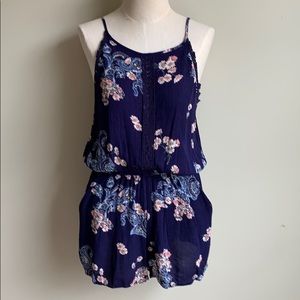 Pac sun floral romper size medium